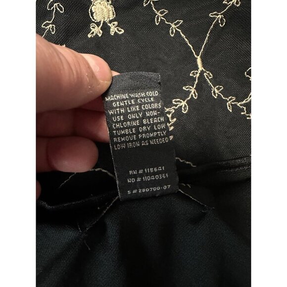 Lane Bryant Short Sleeve Sweetheart Neck Embroidered Sheer Net Top Size 18/20 - Picture 6 of 7